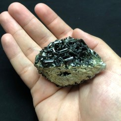 تصویر سنگ اپیدوت معدنی طبیعی دور کننده انرژی های منفی تضمینی Epidote