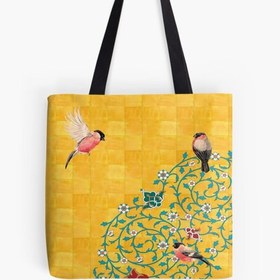 تصویر ساک خرید طرح گل و مرغ با زمینه زرد 