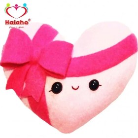 تصویر کوسن عروسکی ولنتاین هیاهو مدل Berka 
