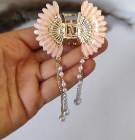 تصویر کلیپس مجلسی پروانه اویزدار رنگ هلویی 