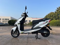 تصویر موتورسیکلت برقی(اسکوتر برقی) طرح کلیک COVAX (سفارش اتحادیه اروپا) مدل WOLF رنگ سفید ۲۰۲۴ 