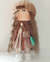 تصویر عروسک روسی دخترانه ۳۰ سانتی دست‌ساز مدل کرم قهوه‌ای 