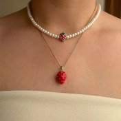 تصویر گردنبند توت فرنگی 