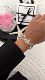 تصویر بنگل زنانه طرح گل رز 