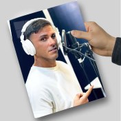 تصویر متال پوستر آرمین در حال ظبط 