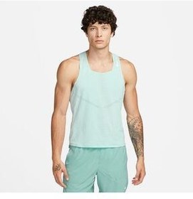 تصویر رکابی ورزشی سبز مردانه DRI FIT ADV در حال رانینگ ورزشکار مسابقه Nike 