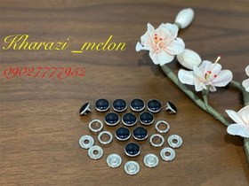 تصویر دکمه نگین دار مشکی 