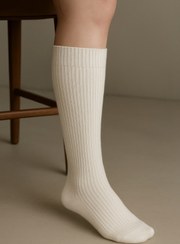 تصویر جوراب زنانه پنبه زیر زانو طرح کبریتی سفید برفی 