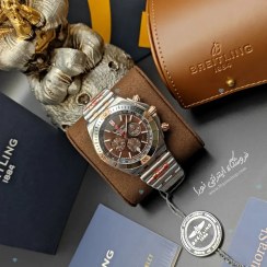 تصویر ساعت برایتلینگ کورنومتر B01 مدل 2023 صفحه قهو ای برایتلینگ ( Breitling )