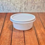 تصویر ظرف یکبار مصرف خورشتی سفید با درب 500 عددی 