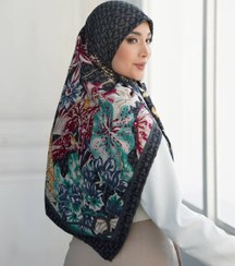 تصویر روسری ابریشم توییل کجراه قواره ۱۳۵ Women's silk twill scarf