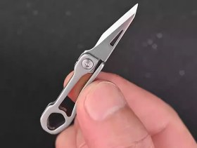 تصویر چاقو آنباکسینگ تاشو تیتانیومی قابل آویز از دسته کلید mini knife sharp carry-on keychain pendant unboxing 