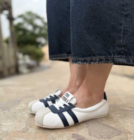 تصویر کالج میو میو دو خط 