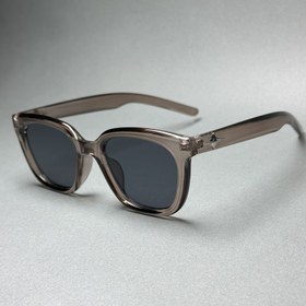 تصویر عینک آفتابی مربعی 
