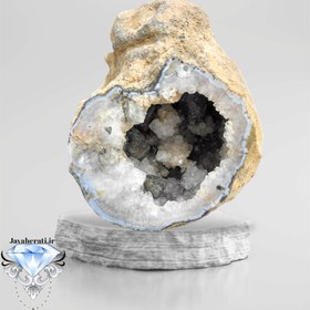 تصویر ژئود آمیتیست درشت و کلکسیونی 