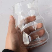 تصویر لیوان منحنی ساده 