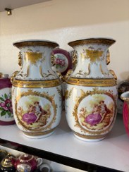 تصویر گلدان چینی طلایی 