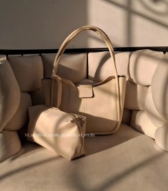 تصویر کیف هَلنا - مشکی 