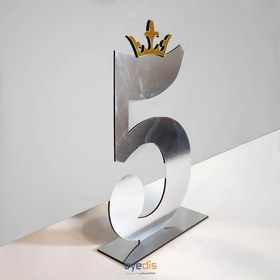 تصویر استند تولد عدد 5 (پنج) طرح تاج 