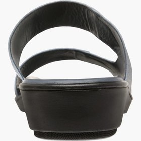 تصویر صندل عربی مردانه با بافت برند lbl by shoexpress Men Textured Slip-On Arabic Sandals