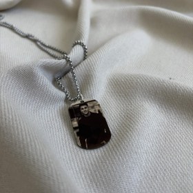 تصویر گردنبند حک چهره دورو 