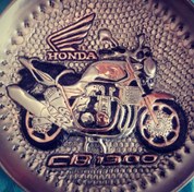 تصویر قلمزنی موتورCB1300 