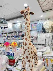 تصویر عروسک زرافه سایز ۹۰ سانتی متر 