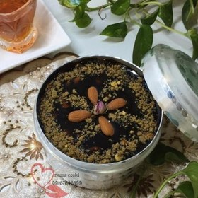 تصویر دیگچه حلوا عمانی جنوبی شیرین شده با شیره خرماهای آبادان پر مغز گردو پسته وبادام سالم ومقوی 