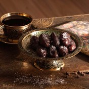 تصویر خرما خوری کوچک برنجی میناکاری پایه دار 