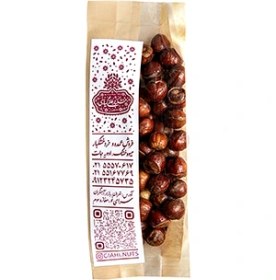 تصویر فندق با پوست 