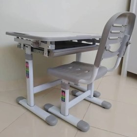 تصویر میز و صندلی تحریر قابل تنظیم ارتفاع کودک آبی برند مشتاق 