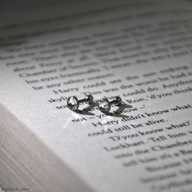 تصویر پیرسینگ نگین دار 