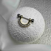 تصویر پیرسینگ نیپل (سینه) ۱۱ نگین طلایی کد ۲۰۵ 