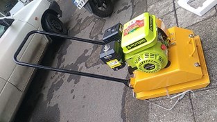 تصویر کمپکتور هیساکی با موتور 7 اسب پوتر 