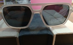 تصویر عینک آفتابی مردانه پلاریزهuv400برند پرادا 