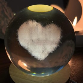 تصویر چراغ خواب مدل گوی شیشه ای طرح قلب 