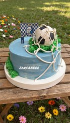 تصویر کیک فوتبالی با خامه شکلاتی وزن ۲ کیلوگرم 