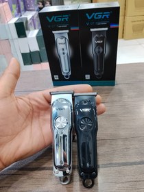 تصویر خط زن وریش تراش 