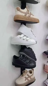 تصویر فروشگاه کفش کفشدوزک شاپ