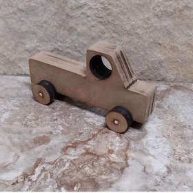 تصویر ماشین چوبی چرخدار و متحرک خام و بدون رنگ مناسب سیسمونی و اسباب بازی کودک 