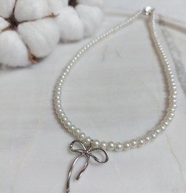 تصویر گردنبند تابستانی طرح پاپیون و مروارید رنگ ثابت 