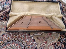 تصویر سنتور با کیس 