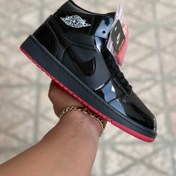 تصویر کتانی نایکی ایر جردن ۱ ساقدار زنانه رنگ مشکی قرمز 