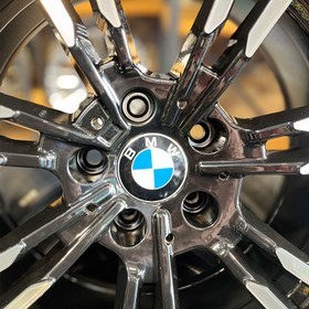 تصویر رینگ BMW مشکی رخ تراش 