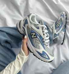 تصویر کفش رانینگ نیوبالانس ۷۲۵ سفید آبی New balance 725 