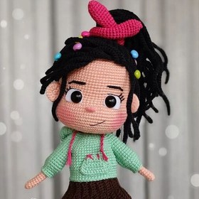 تصویر دختر عروسک بافتنی دستبافت شخصیت کارتونی رالف خرابکار ونلوپه vanellope دختر ونلوپ عروسک دست بافت 