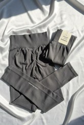 تصویر لگ ورزشی زنانه نانو باسن چین دار - طوسی 