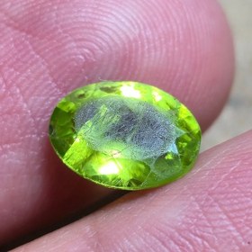 تصویر نگین زبرجد معدنی 