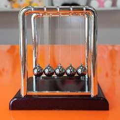 تصویر دکوری گوی تعادل (بالانس) نیوتون طرح گهواره 