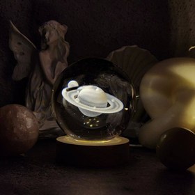 تصویر گوی کریستالی زحل 